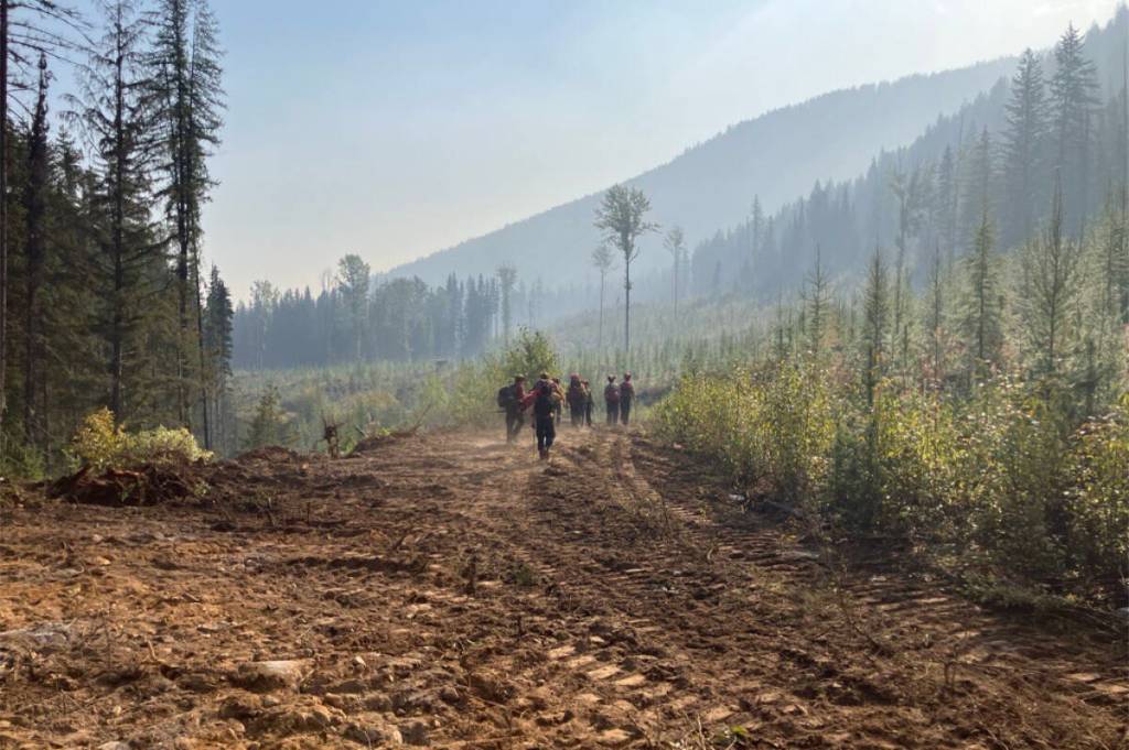 Firefighters at the Bugle Creek fire between Castlegar and Nancy Greene. (BC Wildfire Service)